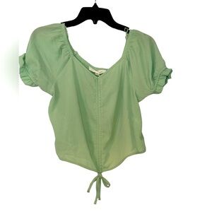 NWT Soft Pastel Green peasant Crop‎ Top